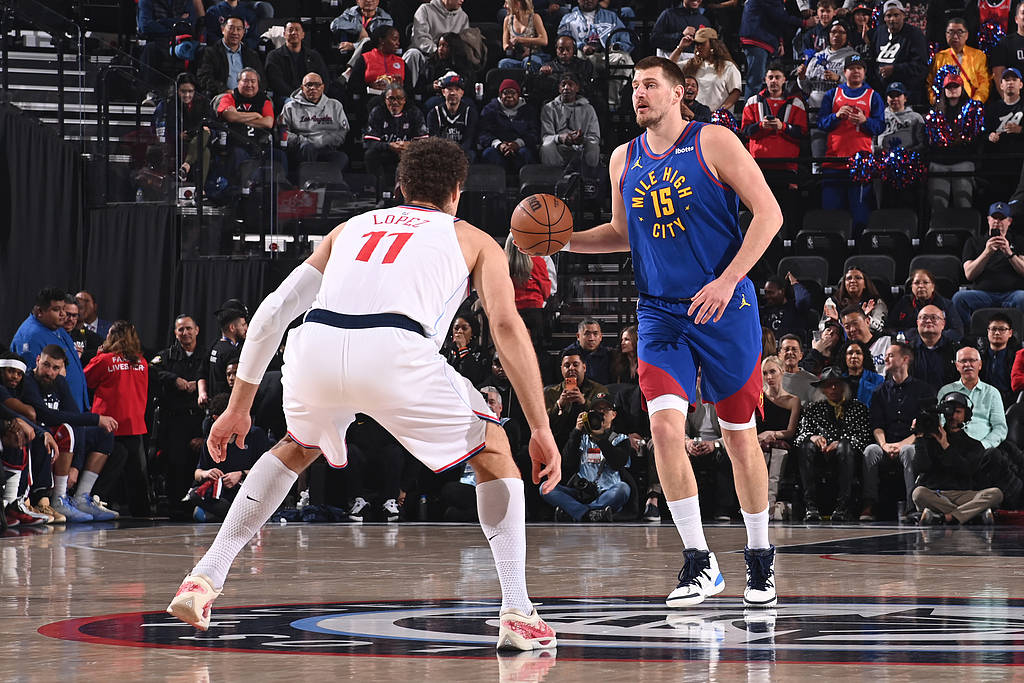 约基奇22+17穆雷连砍7分+失绝平1罚 掘金1分负快船